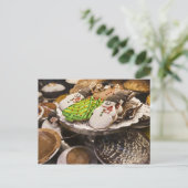 Bord van verse kerstkoekjes feestdagenkaart (Staand voorkant)