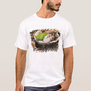 Bord van verse kerstkoekjes t-shirt