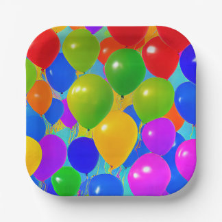 Borden van de verjaardag met een ballonontwerp papieren bordje