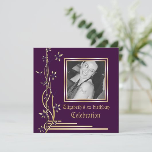 Bordure florale or sur invitation à l'anniversaire (Debout devant)