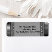 Bordure métallique avec boulons Étiquettes (En situation)