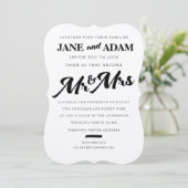 Borstel Mr. & Mrs Typografie Bruiloft Uitnodiging (Staand voorkant)