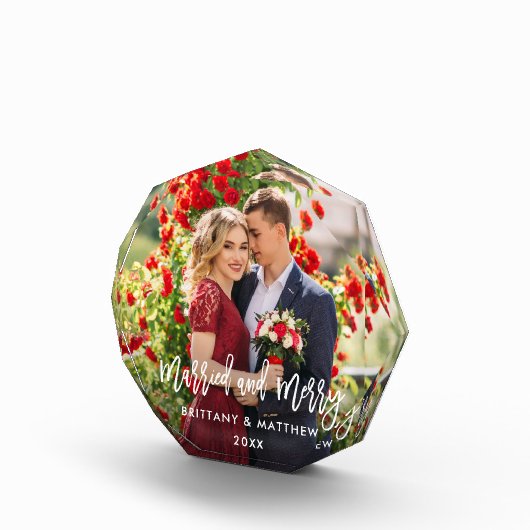 Borstel Script Getrouwd & Vrolijk Foto Bruiloft Oc (Rechts)