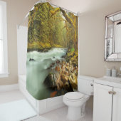 Bosland Landschap met stromende stroom Douchegordijn (In situ)