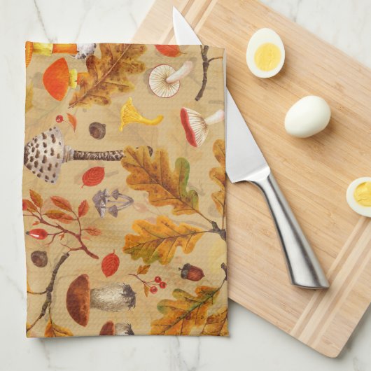 Bospaddenstoelen en herfstflora op oker theedoek (Quarter Fold)