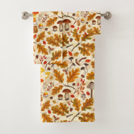Bospaddenstoelen en herfstflora op room bad handdoek