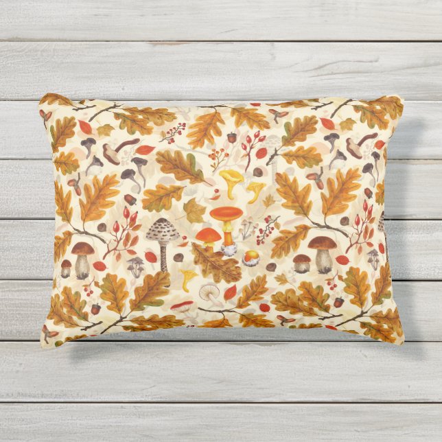 Bospaddenstoelen en herfstflora op room buitenkussen (Voorkant)