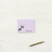 Boston dooder met gepersonaliseerde naam paars post-it® notes (Op bureau)