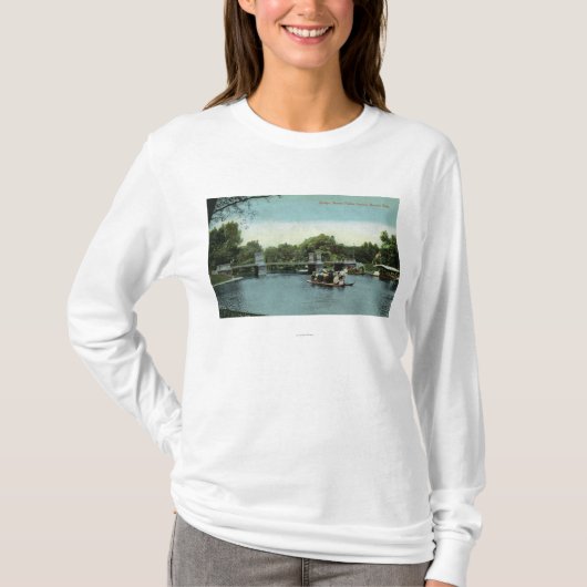 Boston Public Garden Uitzicht of the Bridge T-shirt (Voorkant)