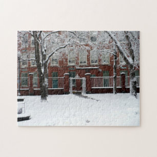 Boston Red Brick School House in Winter Snow Legpuzzel
