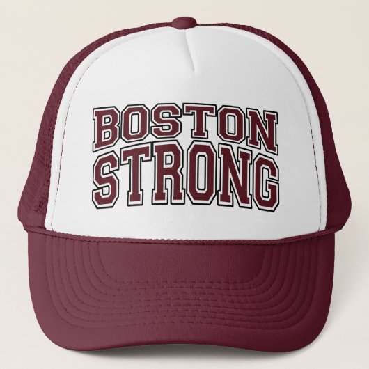 BOSTON STRONG College Style Trucker Pet (Voorkant)