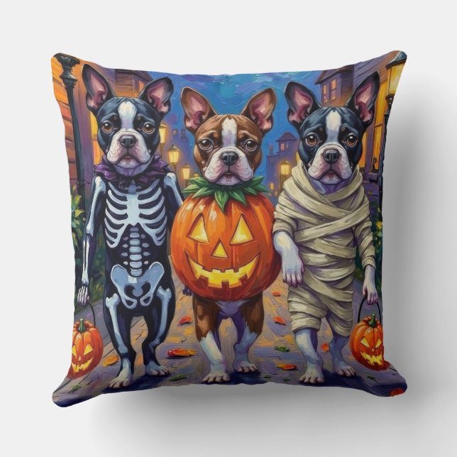 Boston Terrier Honden Trick-or-Treating in Hallowe Kussen (Achterkant)