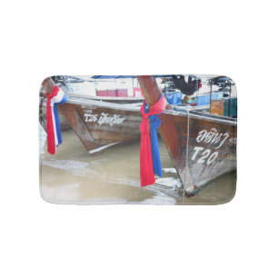 Bot op de strand Phi Phi-eilanden, Thailand Badmat