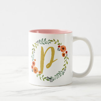 Botanische bloemenkrans goud monogram Initiaal P Tweekleurige Koffiemok