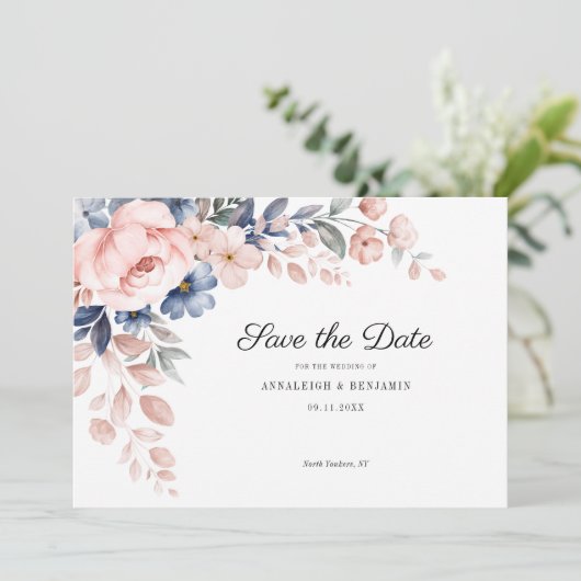 Botanische bruiloft met roze Floral Script Save The Date (Staand voorkant)