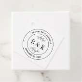 Botanische Floral Fun Monogram Weddenschap Paars N Bedankjes Labels (In situ)