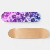 Botanische  paarse blauwe gradiënt roos floraal skateboard (Horizontaal)
