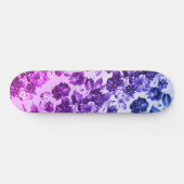 Botanische  paarse blauwe gradiënt roos floraal skateboard (Horizontaal)