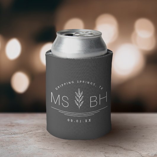 Botanische Stem Weddenschap Monogram | Koolstof Blikjeskoeler