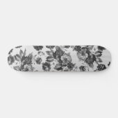 Botanische  zwarte witte rozen floraal skateboard (Horizontaal)
