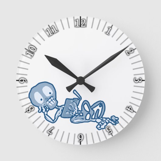 Bothered BetsyLou Skeleton Ronde Klok (Voorkant)