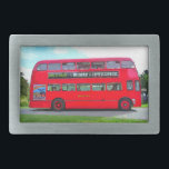 BOUCLE DE CEINTURE RECTANGULAIRE BUS ROUGE BRITANNIQUE<br><div class="desc">Un beau vieux bus rouge britannique classique. Aquarelle. Angleterre Royaume-Uni..</div>