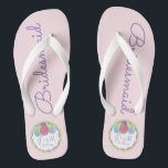 Boucles de tongs de Mariage personnalisées<br><div class="desc">Les tongs présentent une illustration originale d'un gâteau mariage,  avec BRIDESMAID dans une police violette amusante. Personnalisez simplement avec les initiales du couple et la date du mariage !</div>