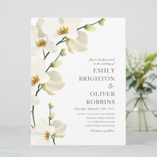 Boucles d'orchidées blanches Invitations de mariag (Debout devant)
