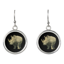 Rhinocéros sur le noir