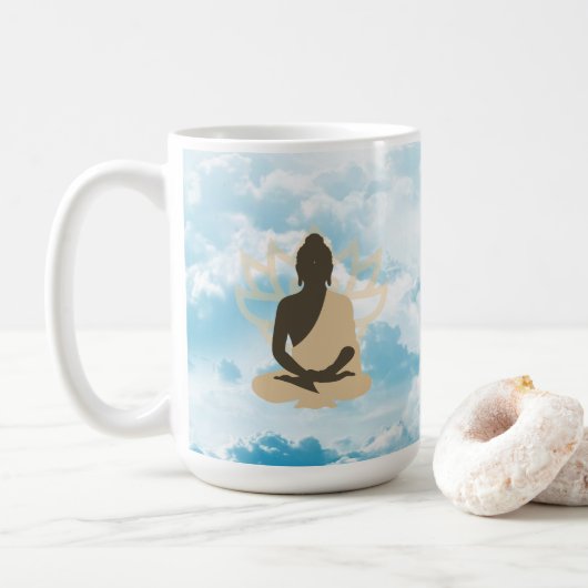 Bouddha Dans La Mug De Méditation Des Nuages (Avec donut)