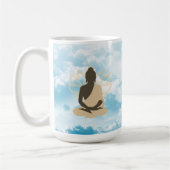 Bouddha Dans La Mug De Méditation Des Nuages (Gauche)