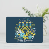 Bougies de menorah de Hanukkah. Carte de vœux (Debout devant)