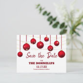 Boule de Noël Rouge Moderne Invitation de Pré-Soir (Debout devant)