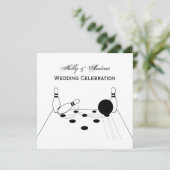 Boule de quilles et invitation aux quilles (Debout devant)
