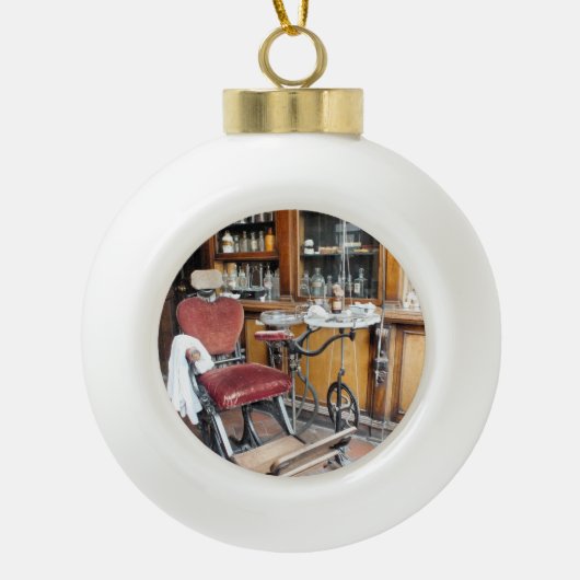 BOULE EN CÉRAMIQUE ANGLETERRE VICTORIENNE (Devant)