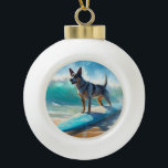 Boule En Céramique Blue Heeler Beach Surfing Peinture<br><div class="desc">Plongez dans le monde ludique de l'aventure canine avec cette peinture captivante. Un chien en ébullition se rend aux vagues, chevauchant habilement le surf sur une plage baisée par le soleil. L'oeuvre d'art vibrante capte magnifiquement l'essence de l'excitation au bord de la plage tandis que le chien court sans crainte...</div>