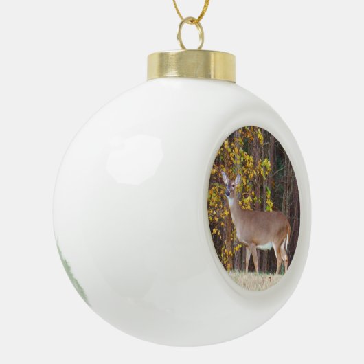 Boule En Céramique Cerf devant l'arbre d'automne jaune (Gauche)