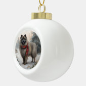 Boule En Céramique Chien de Keeshond à Noël de neige (Droite)