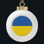 Boule En Céramique Drapeau d'Ukraine<br><div class="desc">Le drapeau de l'Ukraine est une bannière de deux bandes horizontales de taille égale de bleu et jaune. Le dessus représente le ciel et le jaune représente le blé. Le drapeau national de l'Ukraine</div>