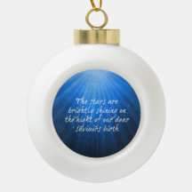 Les Étoiles Brillantes Sur La Naissance Des Chers