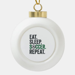 Boule En Céramique Manger Dormir Football Répéter Design T-Shirt Vint