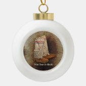 Boule En Céramique Mukluks Sur La Fourrure De Caribou (Devant)