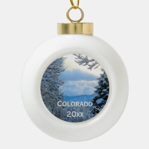 Boule En Céramique Neige sur les pins dans le Colorado Montagnes Roch