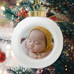 Boule En Céramique Photo Keepsaké Baby<br><div class="desc">Ajoutez la photo,  le nom et l'année de votre enfant pour customiser cet ornement pour un cadeau unique et magnifique pour la famille. Les grands-parents vont adorer cette tenue spéciale !</div>