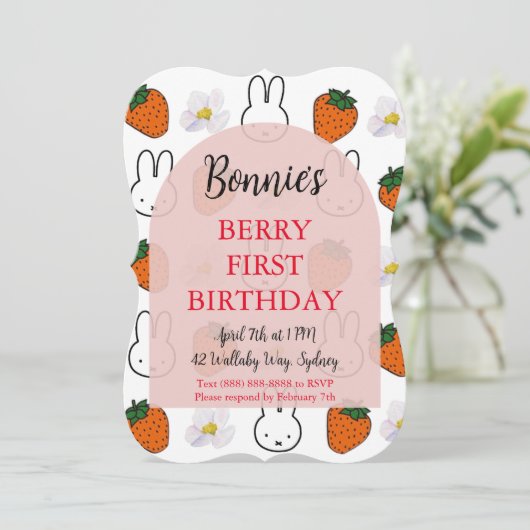 Boulet de fraise Invitation d'anniversaire (Debout devant)