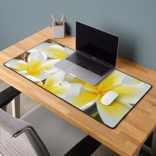 Bouquet Frangipani, Mat de bureau (Bureau 2)