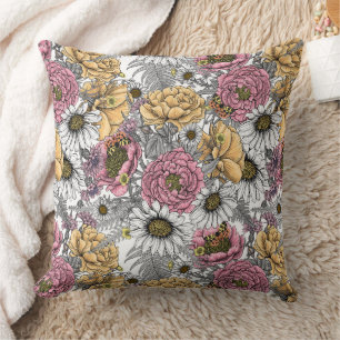 Bouquet of flowers- roses, peonies, daisien an fe kussen