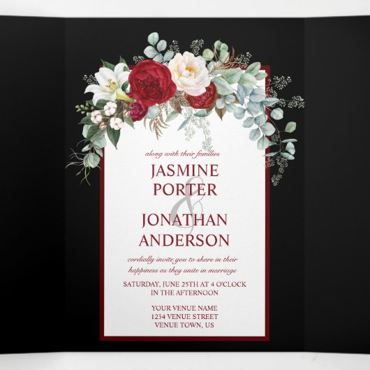 Bourgogne en witte rozen op zwarte achtergrond drieluik uitnodiging (Binnenkant midden)