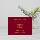 Bourgogne Enregistrer la date Foil Invitation Cart (Debout devant)