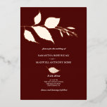 Bourgogne et Rose Gold Wedding Invitations<br><div class="desc">Ces invitations de mariage bordeaux présentent un design botanique élégant avec des feuilles en feuille d'or rose qui encadrent vos détails mariages personnalisés. Cette invitation est idéale pour les couples qui planifient un mariage de automne au charme sophistiqué, dans un mélange épuré de polices de script et de polices sans...</div>